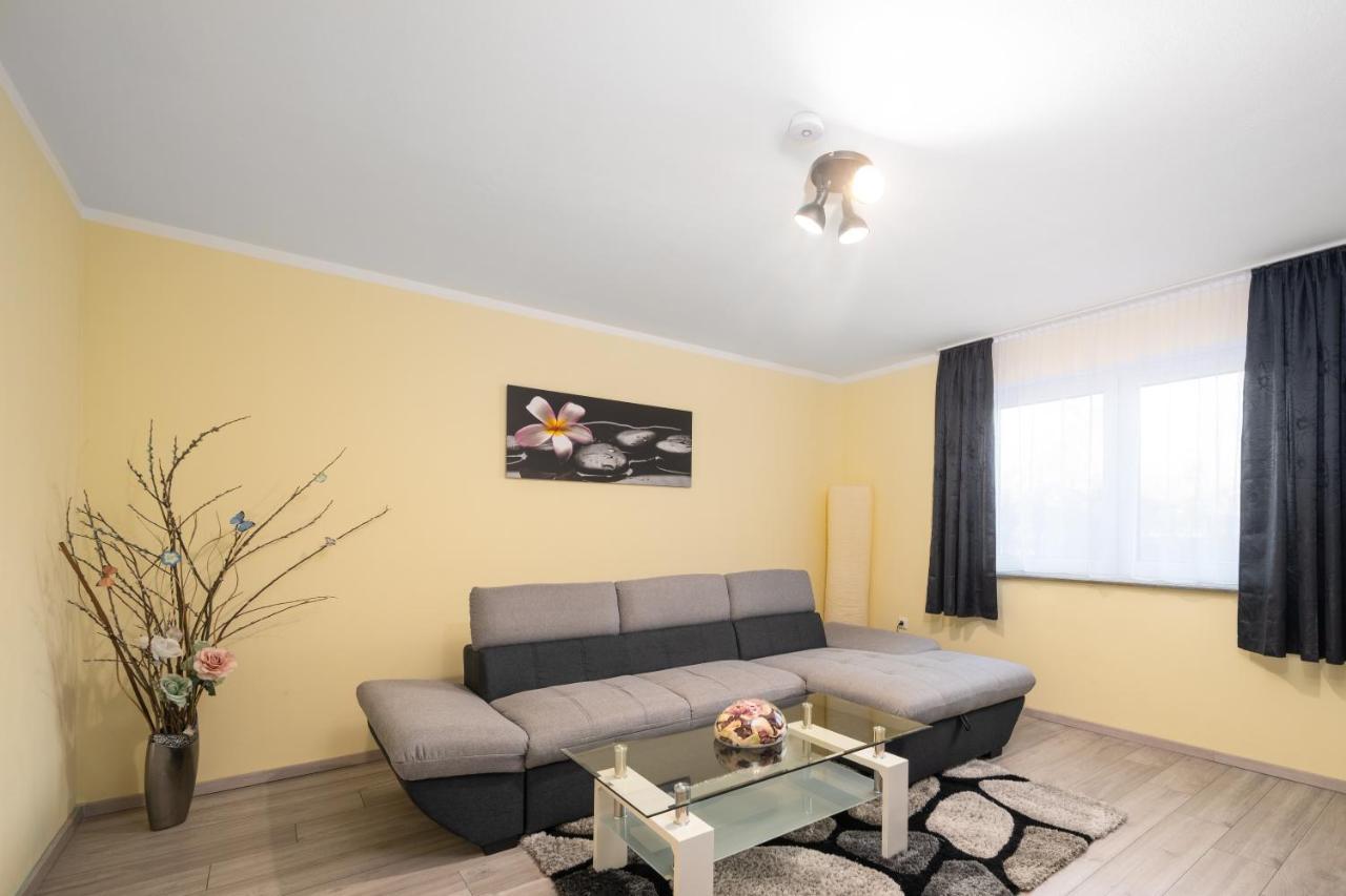 Familienfreundliche 3-Zimmer-Ferienwohnung Saal an der Donau Exterior photo